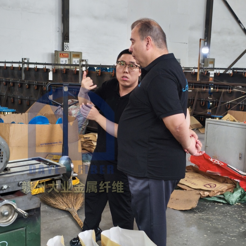 大業(yè)金屬今日迎來(lái)國(guó)際友人的參觀考察，感謝他的信任和支持